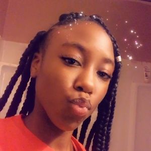 Meet your Posher, Jacee